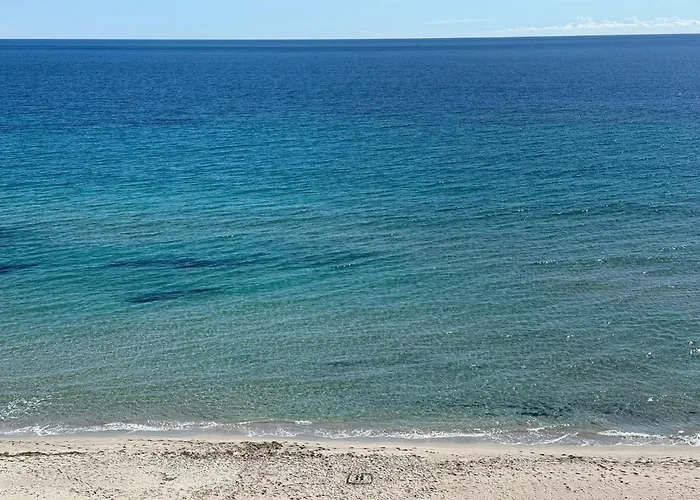 Morena Frente Al Mar Mediterraneo * 拉曼加戴尔马尔梅纳