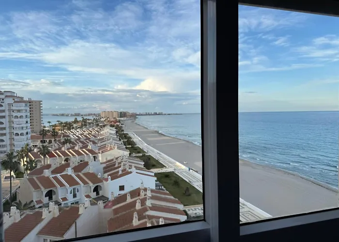 Morena Frente Al Mar Mediterraneo 拉曼加戴尔马尔梅纳